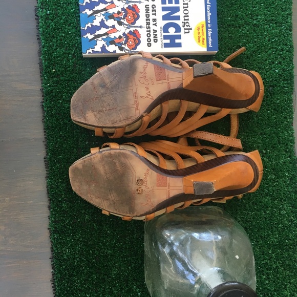 Sam Edelman - Picture 3 of 3